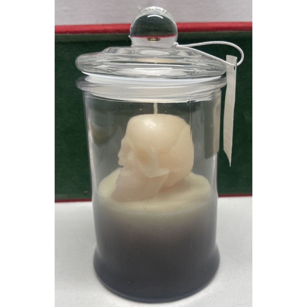 Skull Candle 12.7oz Cedar Cypresswood Berry Halloween Decor Witch Goth Wicca NEW